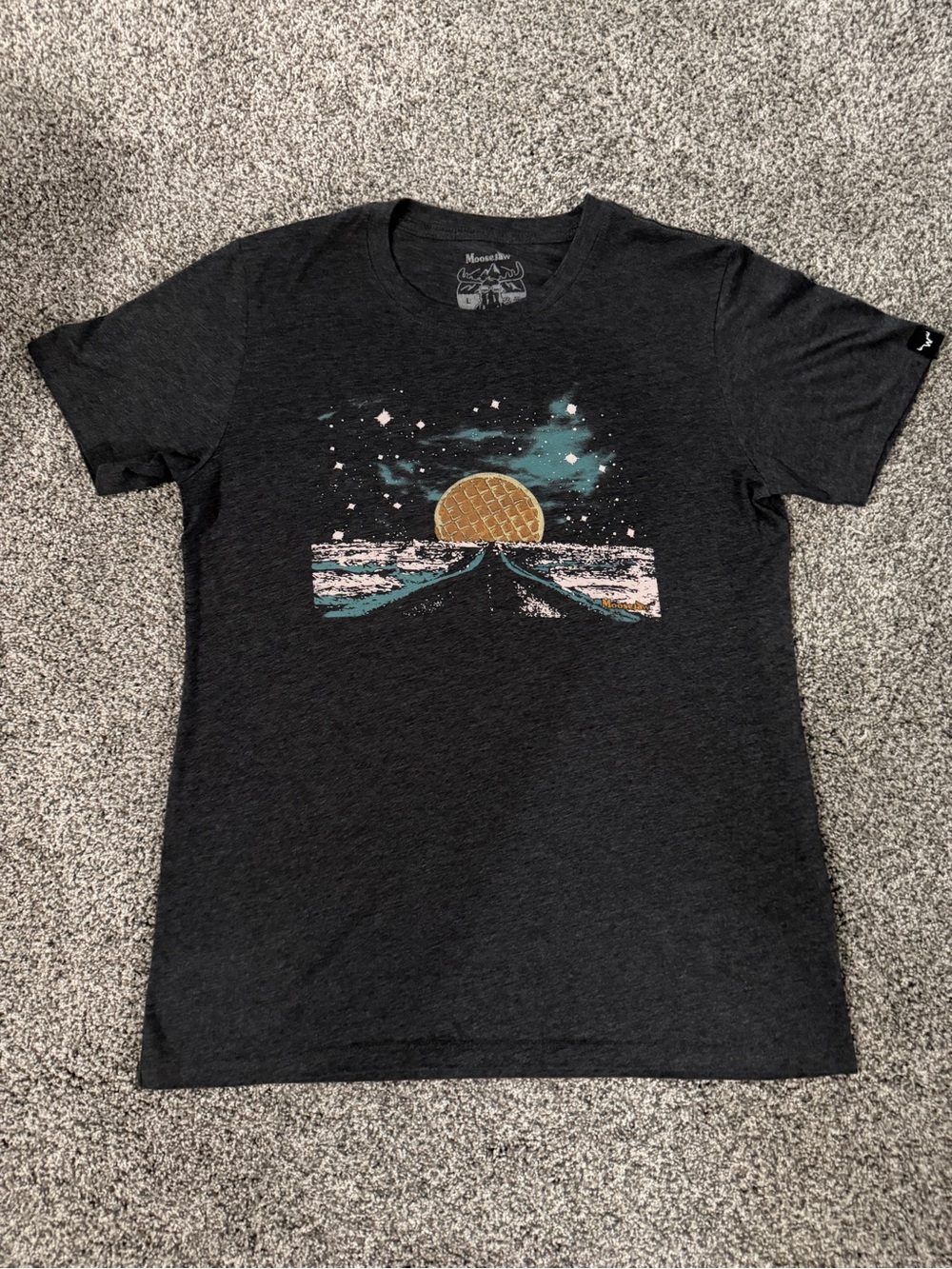 Moosejaw graphic tee